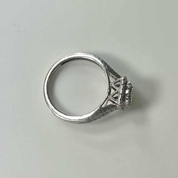 Spence Engagement ring -14k white gold - Picture 2 of 8